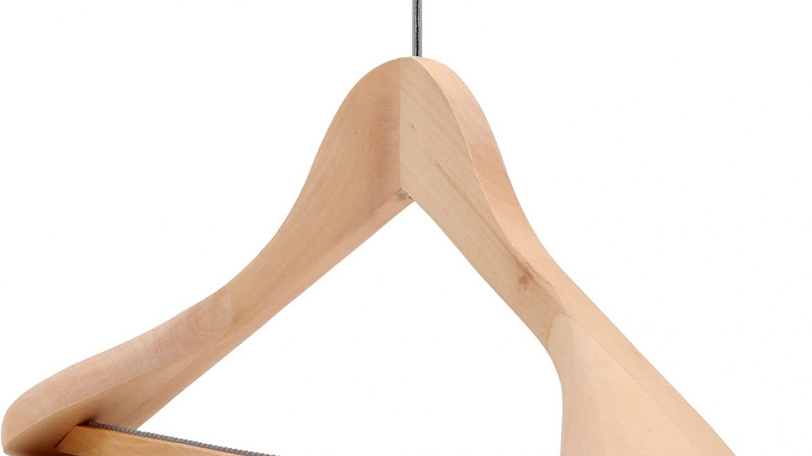 7 Reasons Cedar Coat Hangers Are The Best
